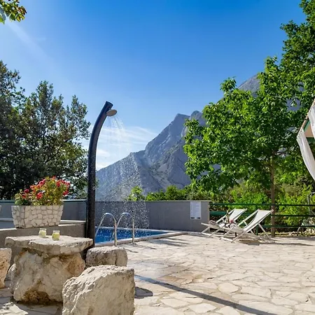 Stone House Nikola With Heated Pool Hébergement de vacances *