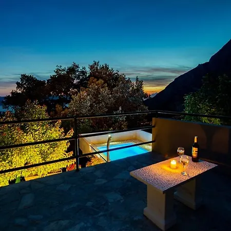 Stone House Nikola With Heated Pool Hébergement de vacances