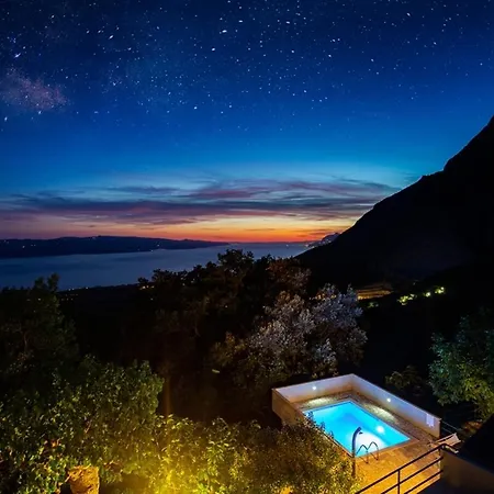 Stone House Nikola With Heated Pool Hébergement de vacances Bast
