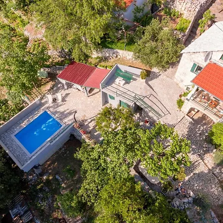 別荘 Stone House Nikolina With Heated Pool *