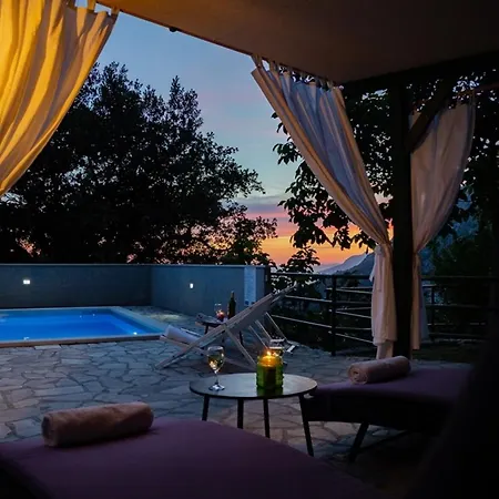 別荘 Stone House Nikolina With Heated Pool Bast