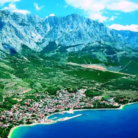 Stone House Nikolina With Heated Pool 別荘 *