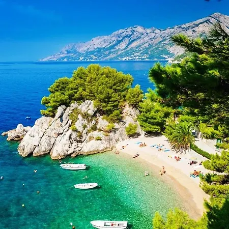 Stone House Nikolina With Heated Pool 別荘 *